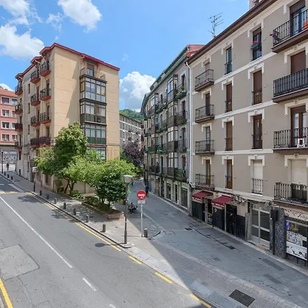 Museo Funicular Center By Next Stop بلباو